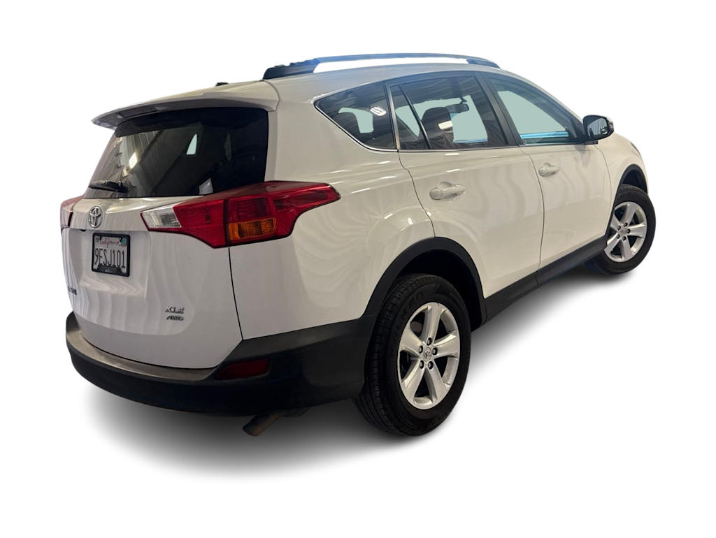 Thumbnail: 2013 Toyota RAV4 - 18