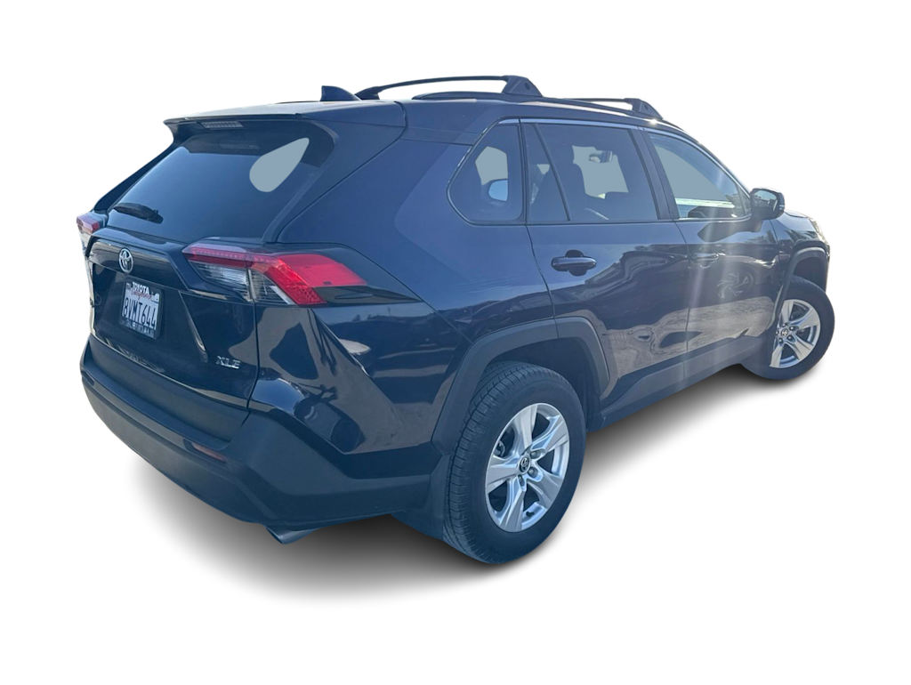 Thumbnail: 2021 Toyota RAV4 - 15