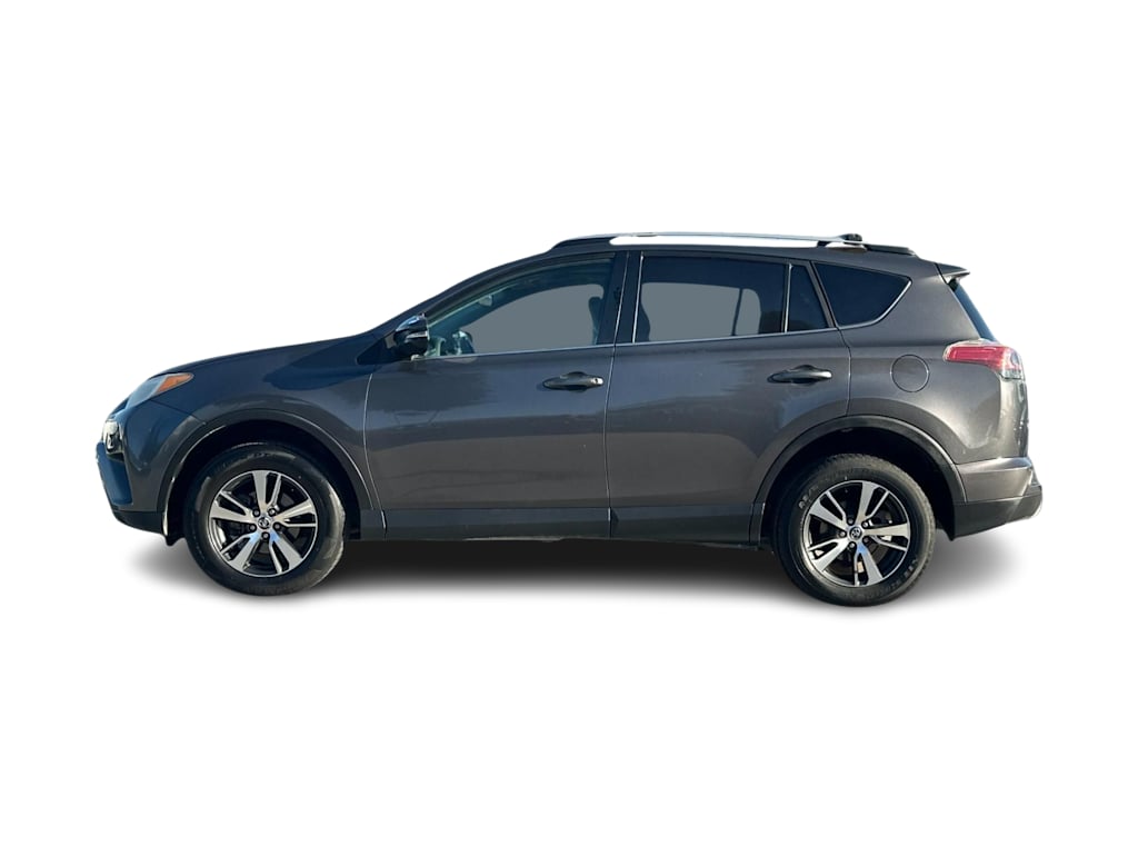 Thumbnail: 2016 Toyota RAV4 - 3