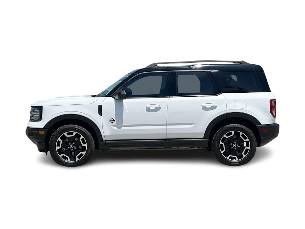 Thumbnail: 2023 Ford Bronco Sport - 3