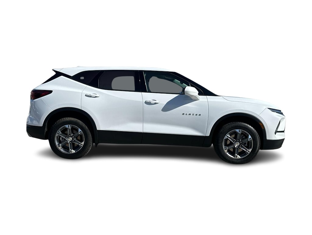 Thumbnail: 2025 Chevrolet Blazer - 21