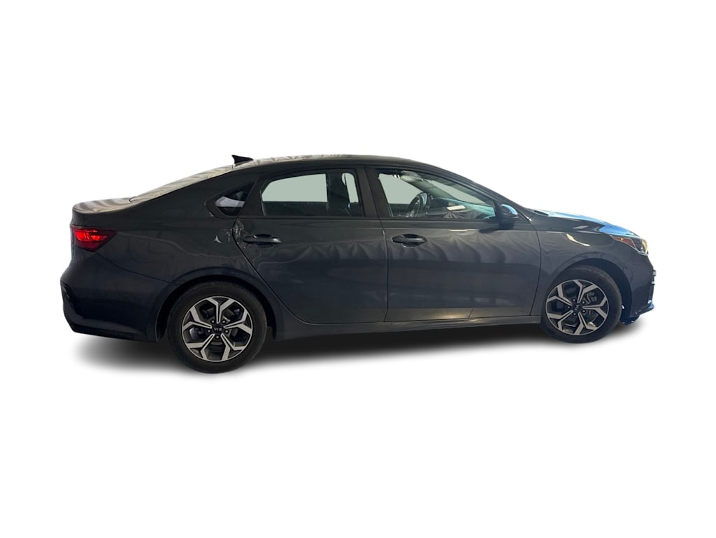 Thumbnail: 2019 Kia Forte - 16