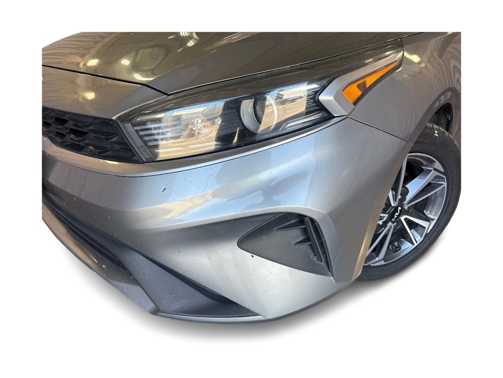 Thumbnail: 2022 Kia Forte - 15