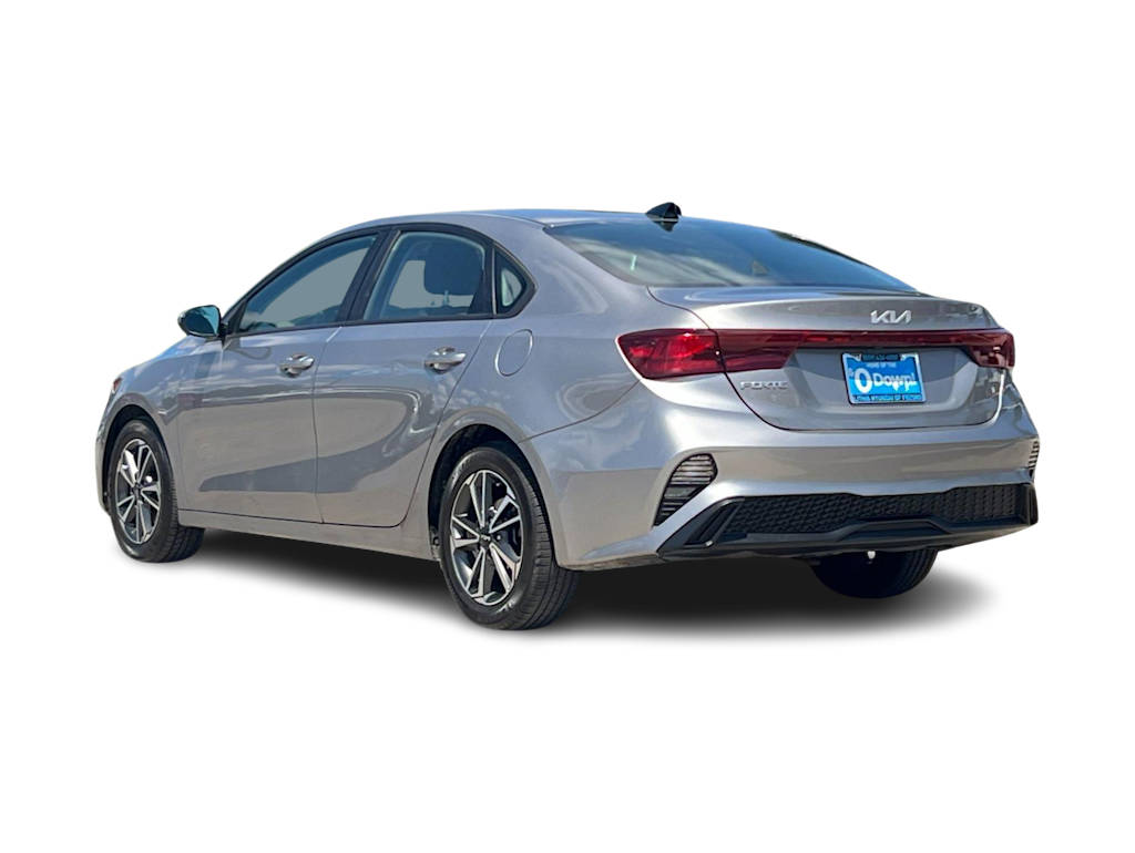Thumbnail: 2023 Kia Forte - 4