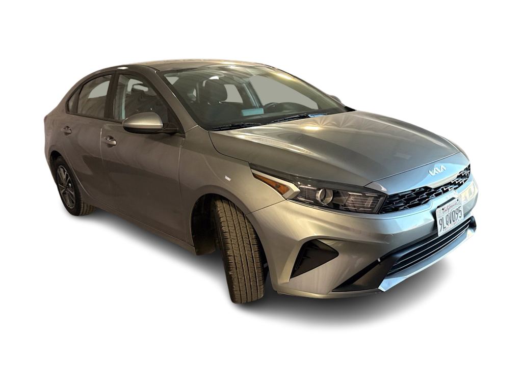 Thumbnail: 2024 Kia Forte - 14
