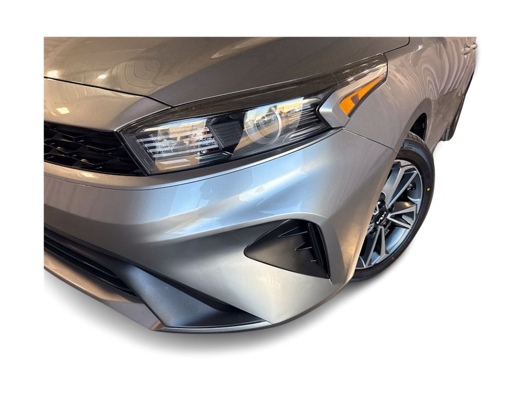 Thumbnail: 2024 Kia Forte - 17