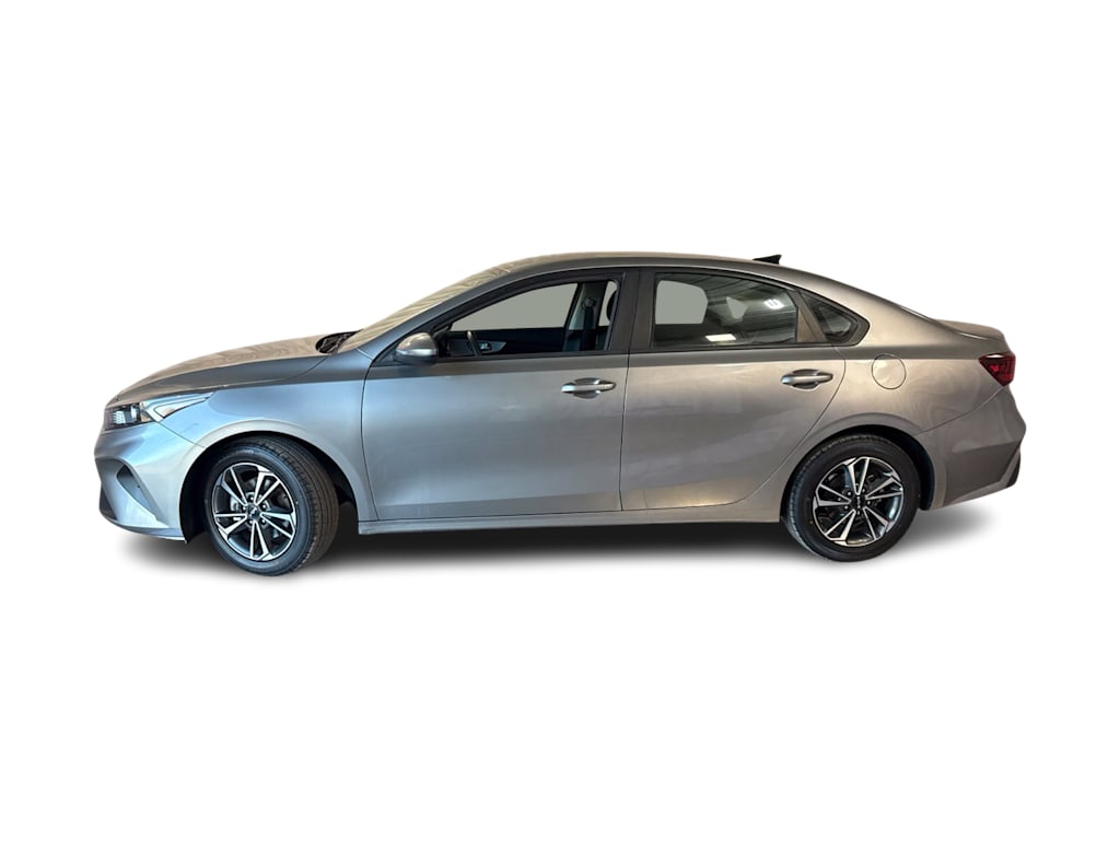 Thumbnail: 2024 Kia Forte - 3