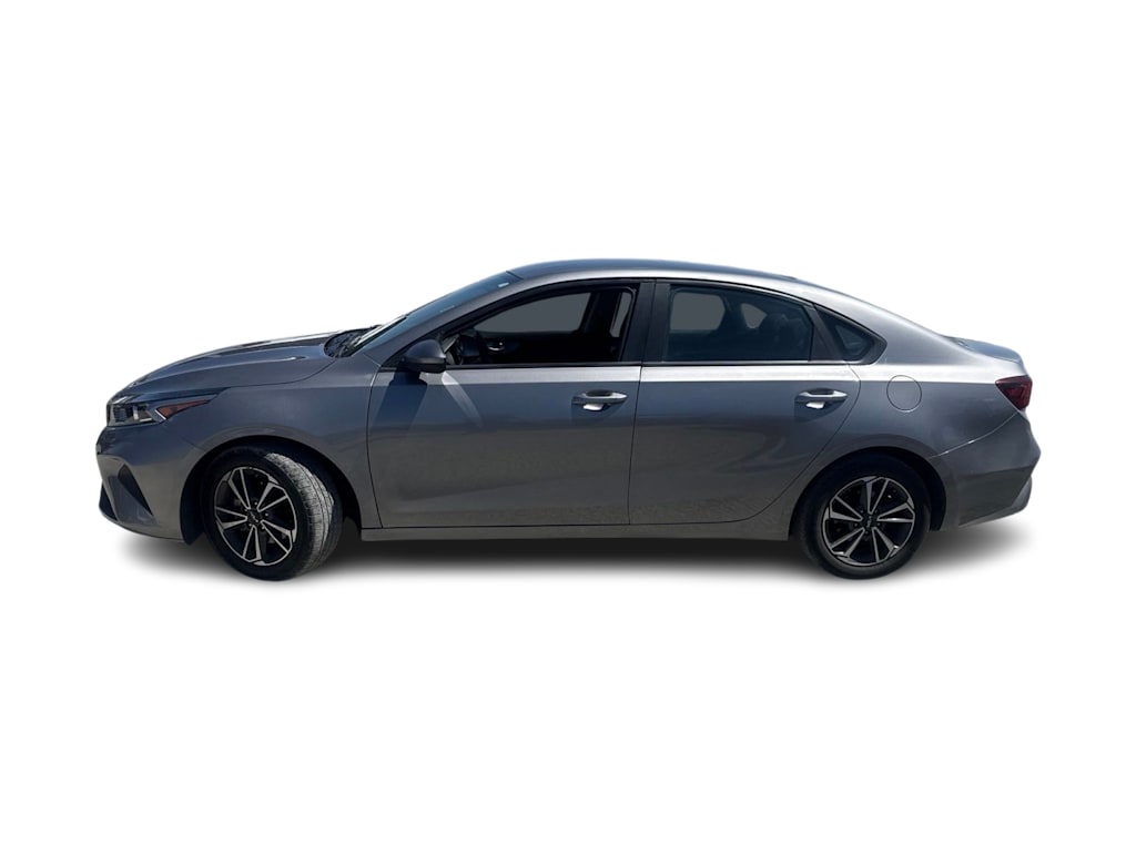 Thumbnail: 2024 Kia Forte - 3