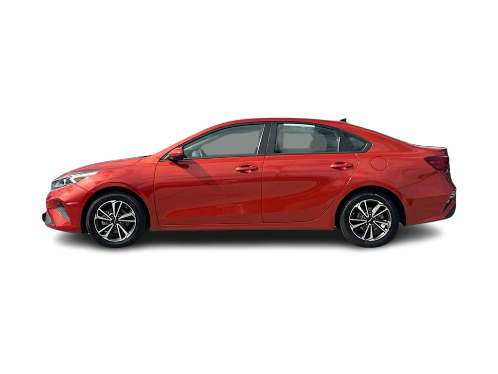 Thumbnail: 2023 Kia Forte - 3