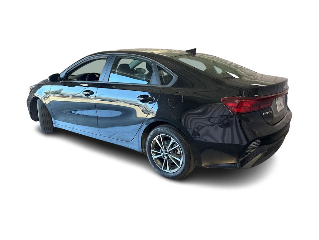 Thumbnail: 2024 Kia Forte - 4