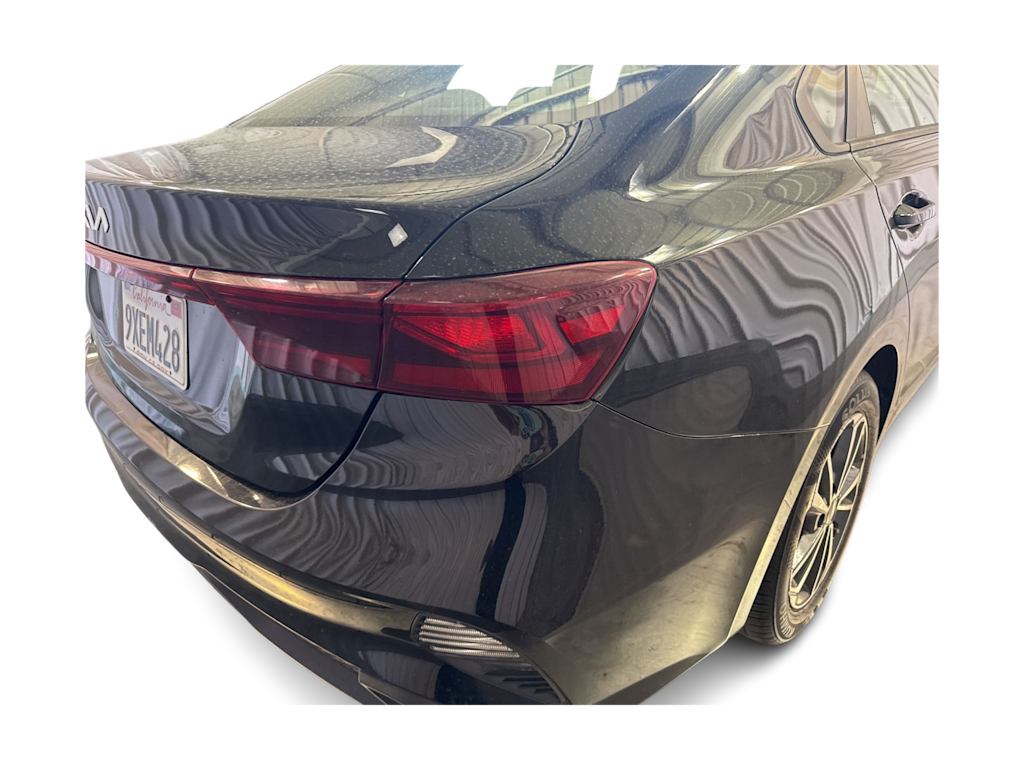 Thumbnail: 2024 Kia Forte - 18