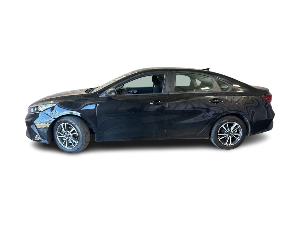 Thumbnail: 2024 Kia Forte - 3