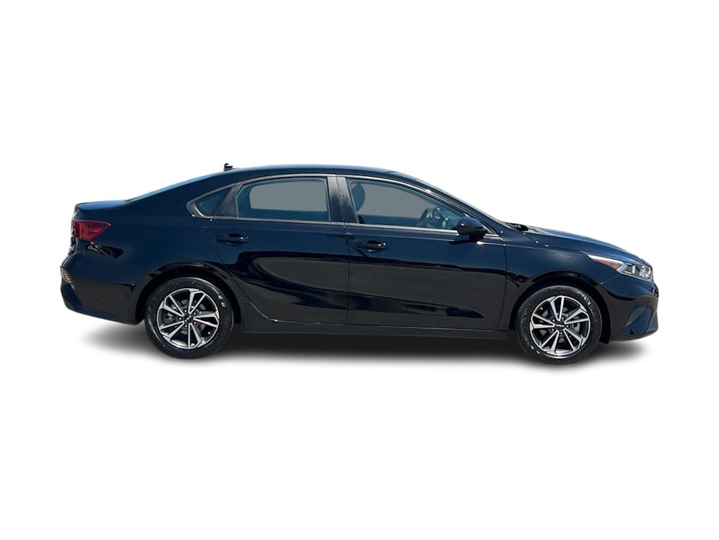 Thumbnail: 2024 Kia Forte - 20
