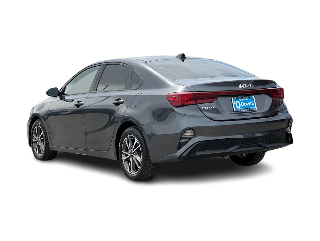 Thumbnail: 2022 Kia Forte - 4