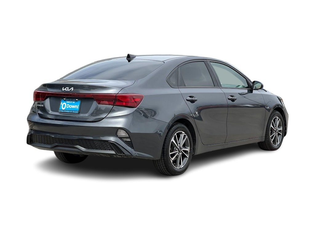 Thumbnail: 2022 Kia Forte - 19