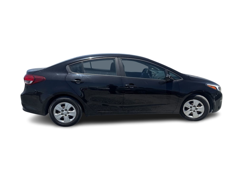 Thumbnail: 2017 Kia Forte - 12