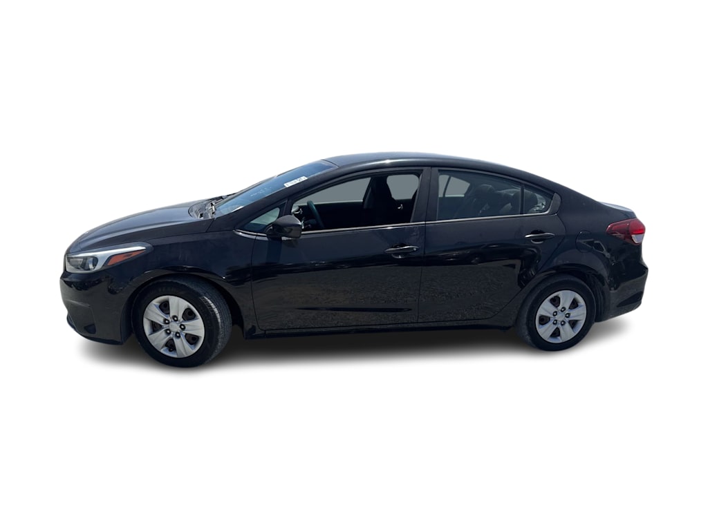 Thumbnail: 2017 Kia Forte - 3