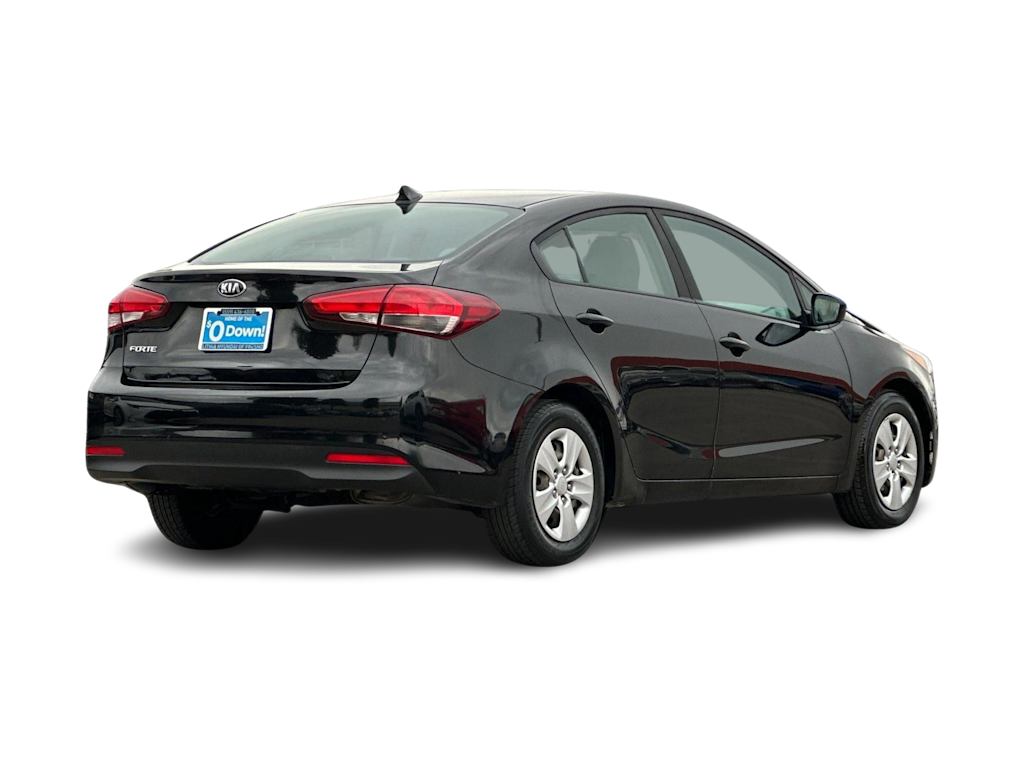 Thumbnail: 2017 Kia Forte - 19
