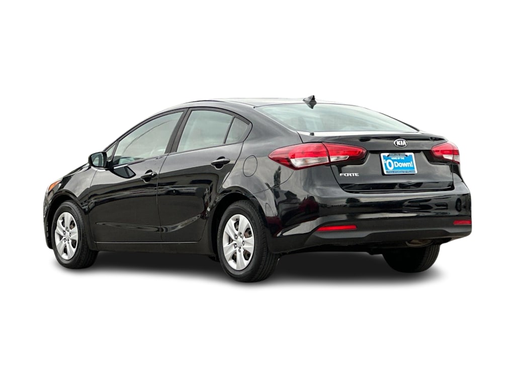 Thumbnail: 2017 Kia Forte - 4