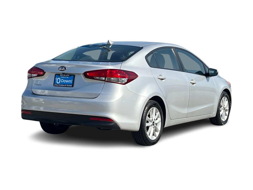 Thumbnail: 2017 Kia Forte - 19
