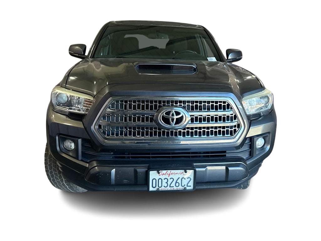 Thumbnail: 2016 Toyota Tacoma - 6