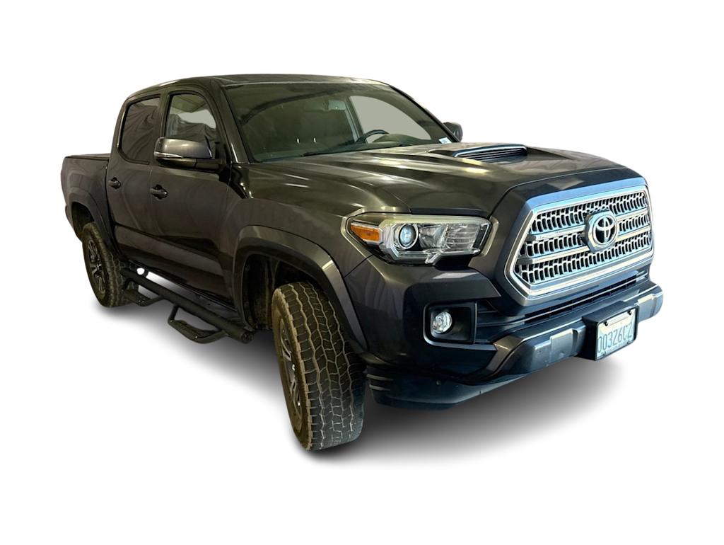 Thumbnail: 2016 Toyota Tacoma - 14