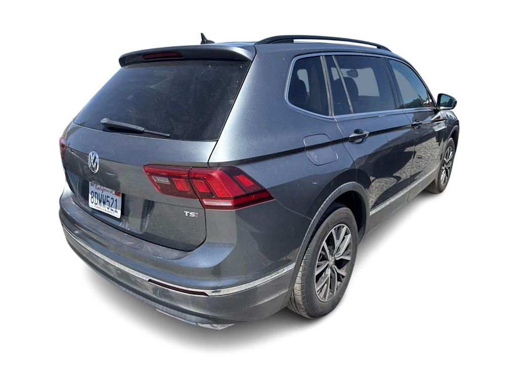Thumbnail: 2018 Volkswagen Tiguan - 17