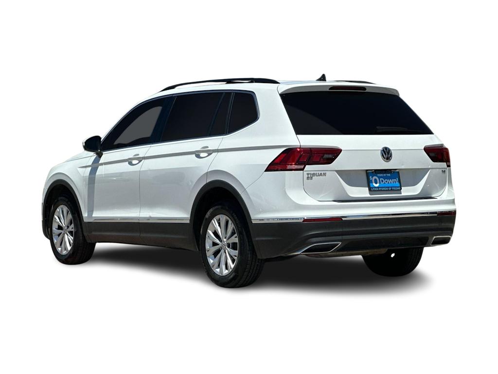 Thumbnail: 2018 Volkswagen Tiguan - 4