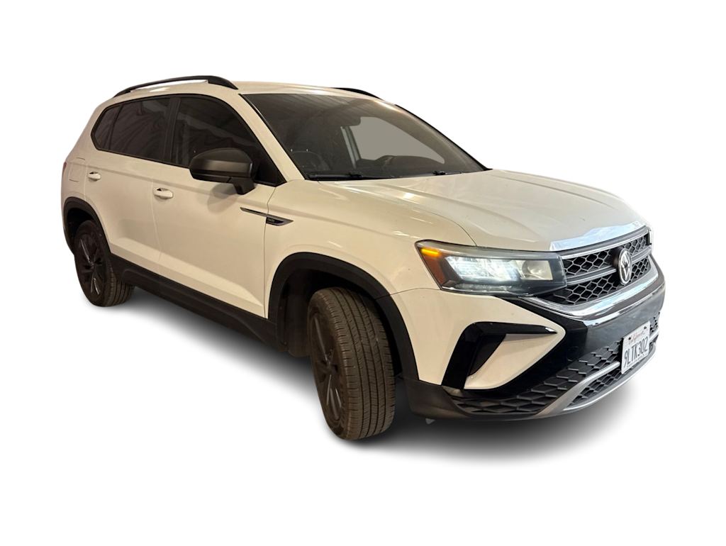 Thumbnail: 2022 Volkswagen Taos - 15