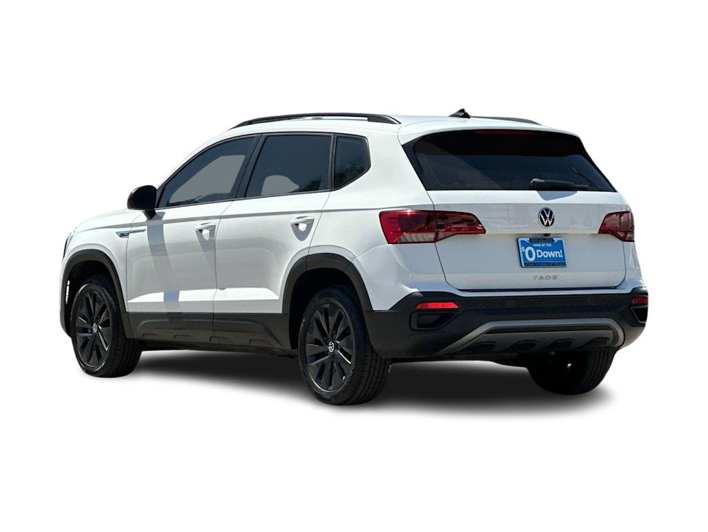 Thumbnail: 2022 Volkswagen Taos - 4