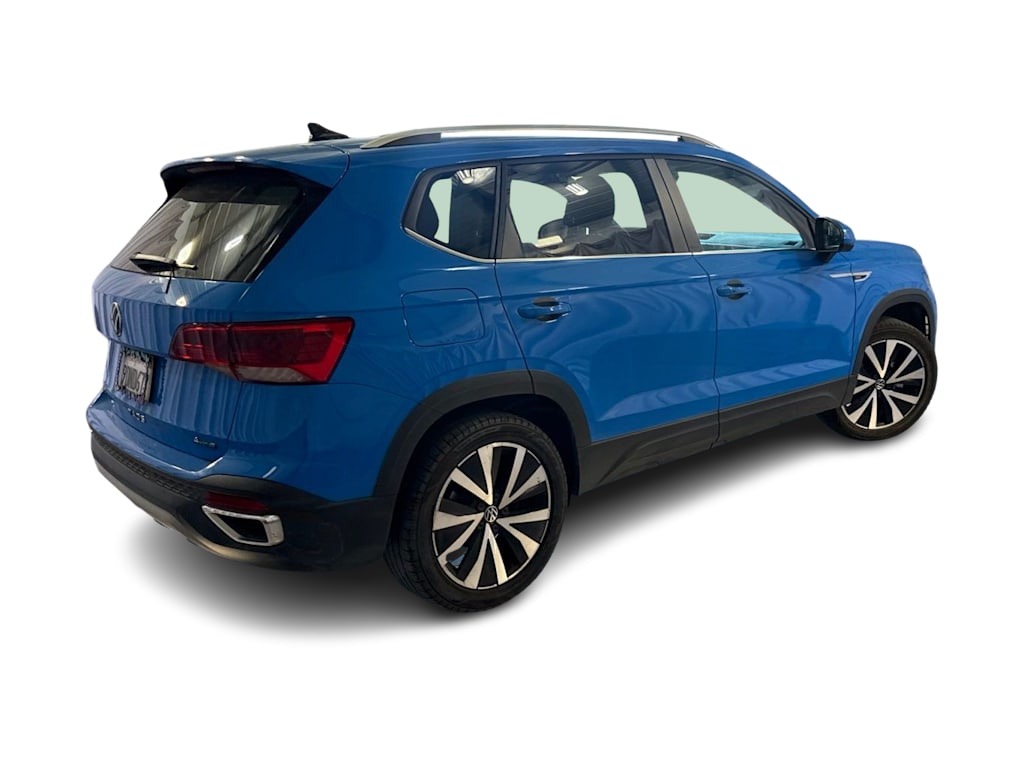 Thumbnail: 2023 Volkswagen Taos - 14