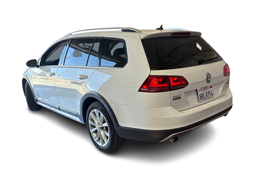 Thumbnail: 2017 Volkswagen Golf - 4
