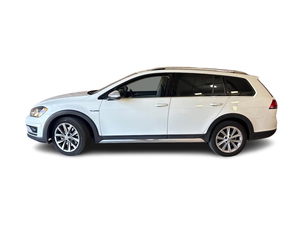 Thumbnail: 2017 Volkswagen Golf - 3
