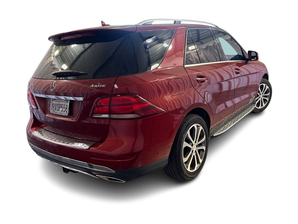 Thumbnail: 2016 Mercedes-Benz GLE - 16