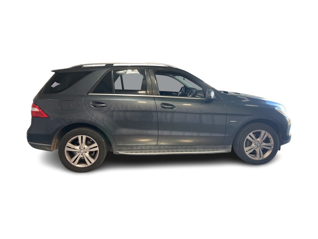 Thumbnail: 2012 Mercedes-Benz M-Class - 21