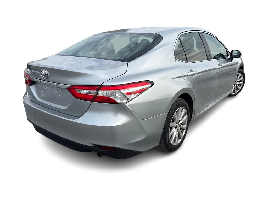 Thumbnail: 2018 Toyota Camry - 16