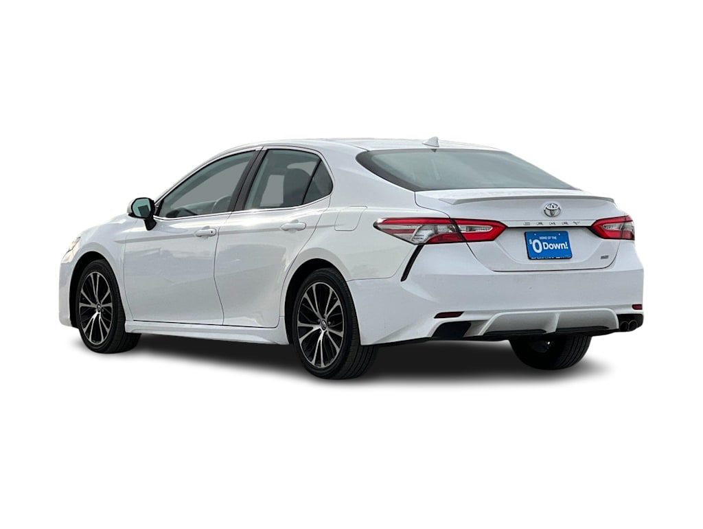 2019 Toyota Camry SE 4