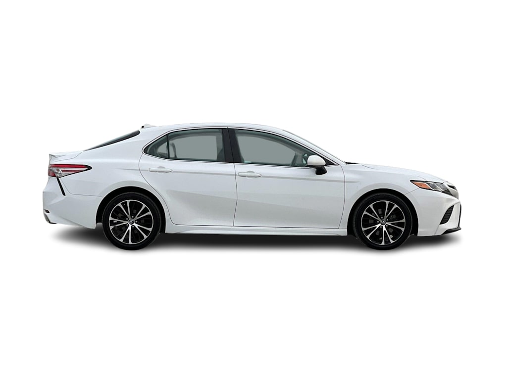 2019 Toyota Camry SE 20