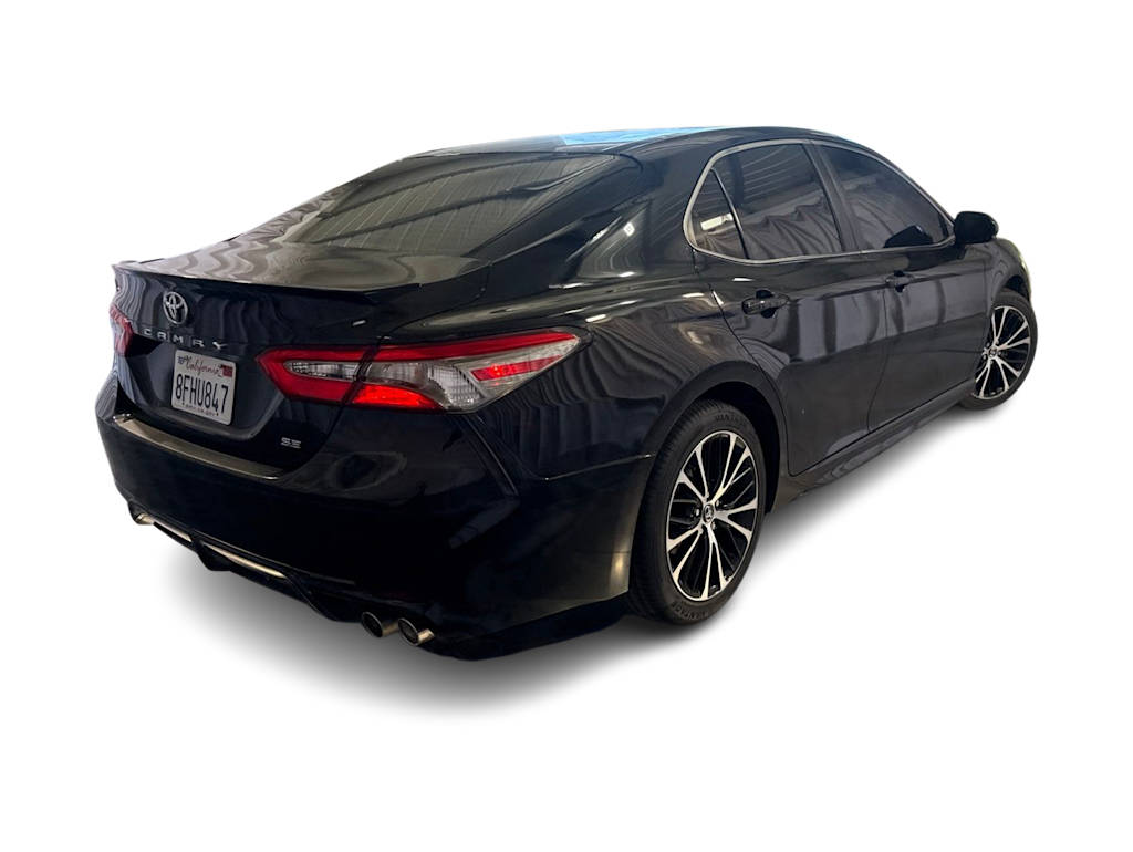 Thumbnail: 2018 Toyota Camry - 17