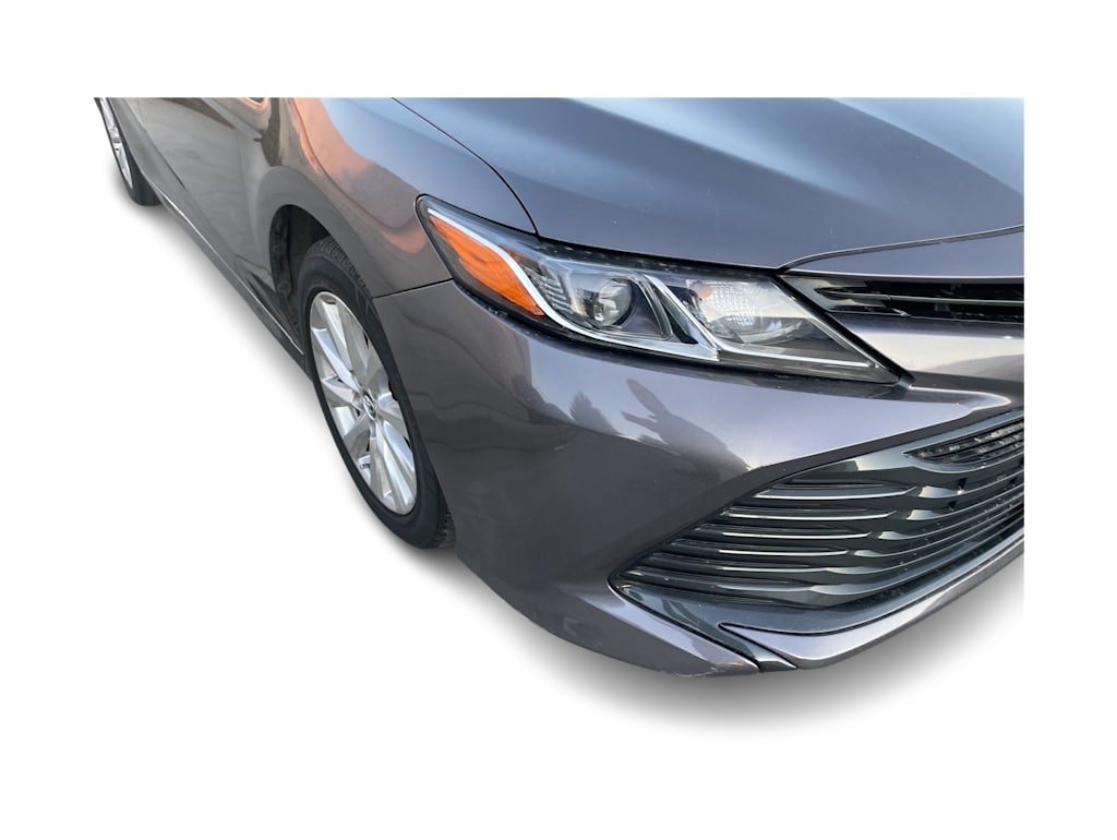 2019 Toyota Camry LE 18