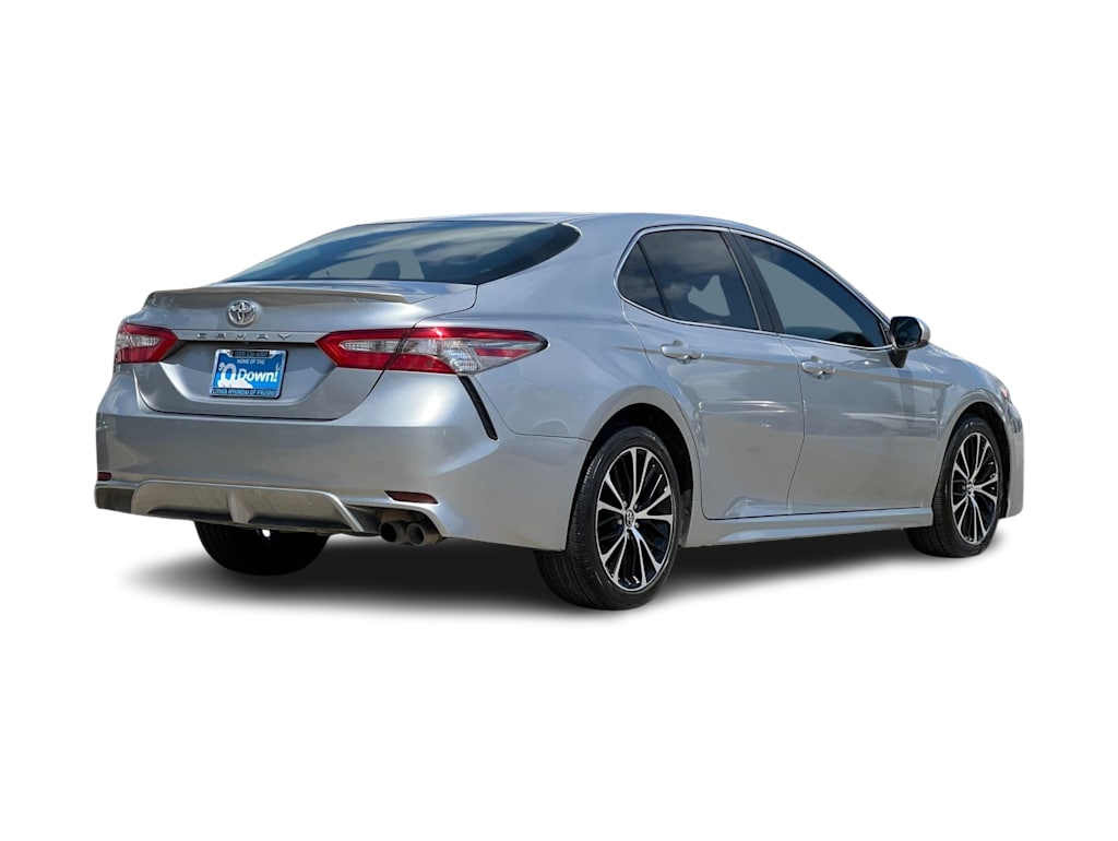 Thumbnail: 2018 Toyota Camry - 19