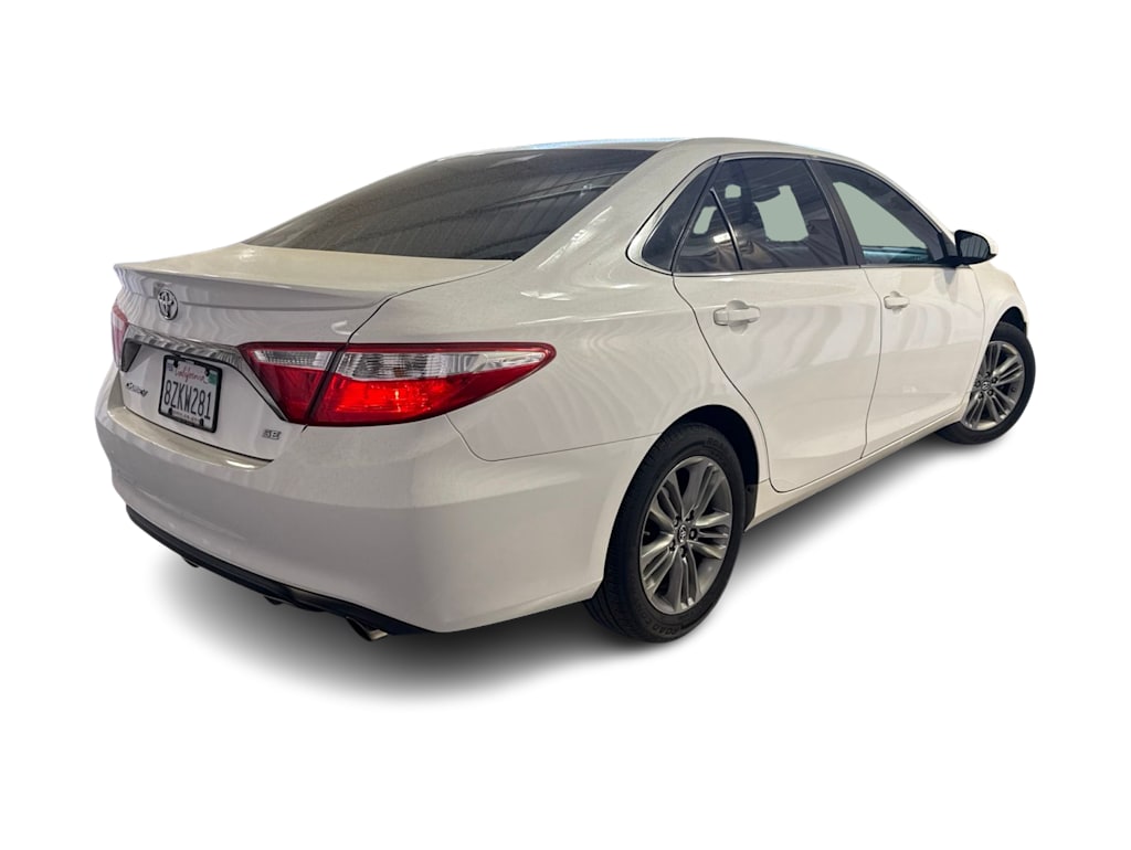 Thumbnail: 2016 Toyota Camry - 17