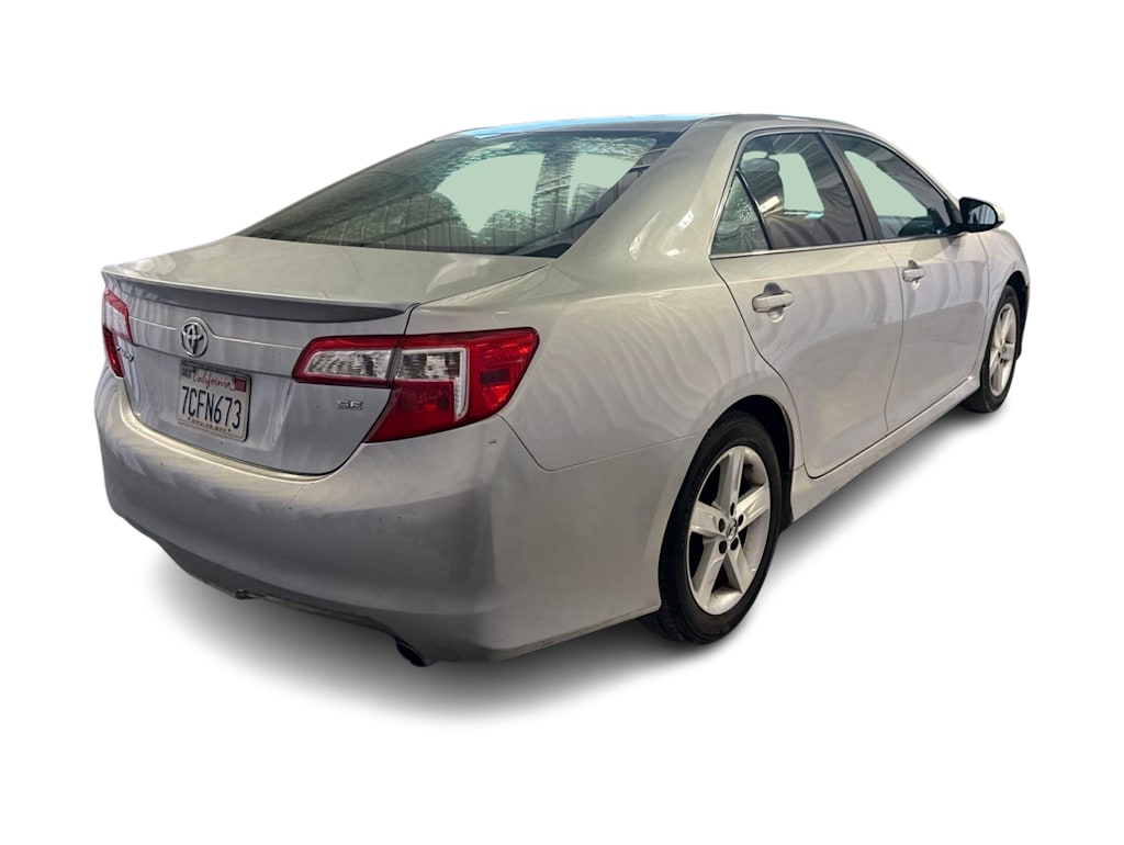 Thumbnail: 2013 Toyota Camry - 16