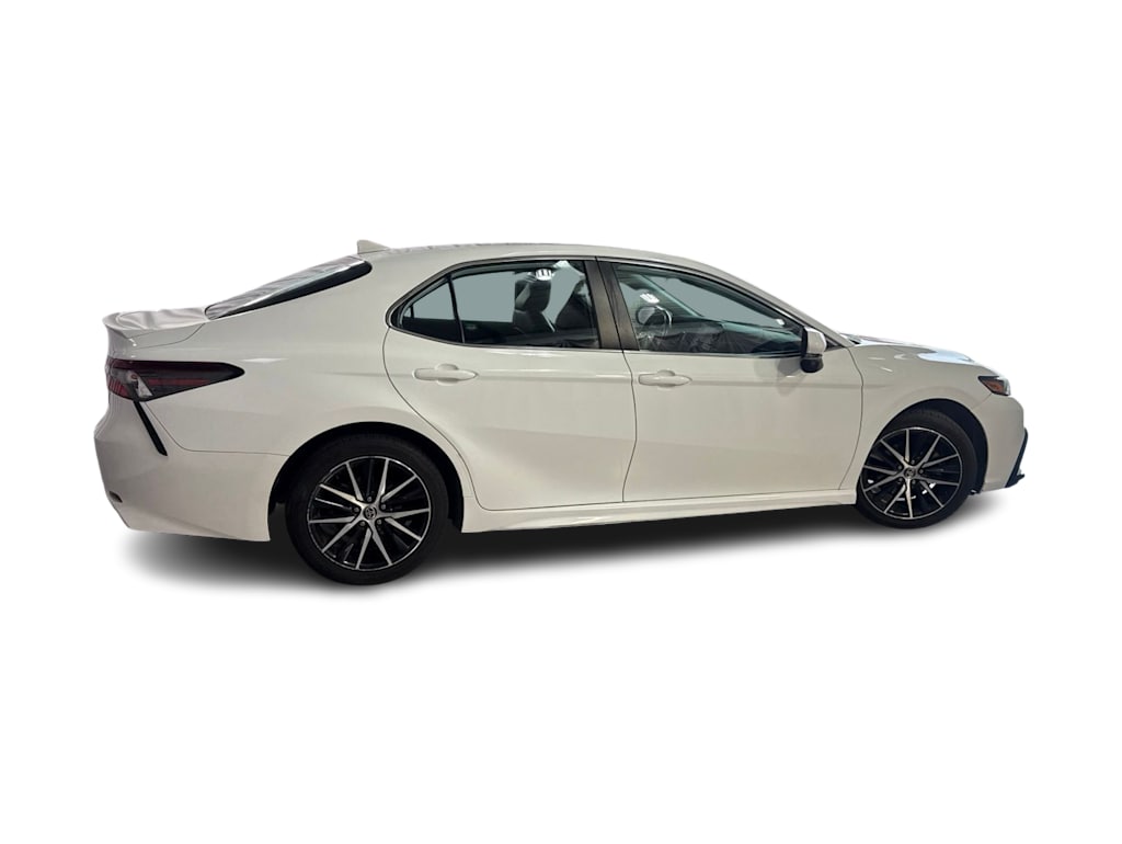 Thumbnail: 2022 Toyota Camry - 17