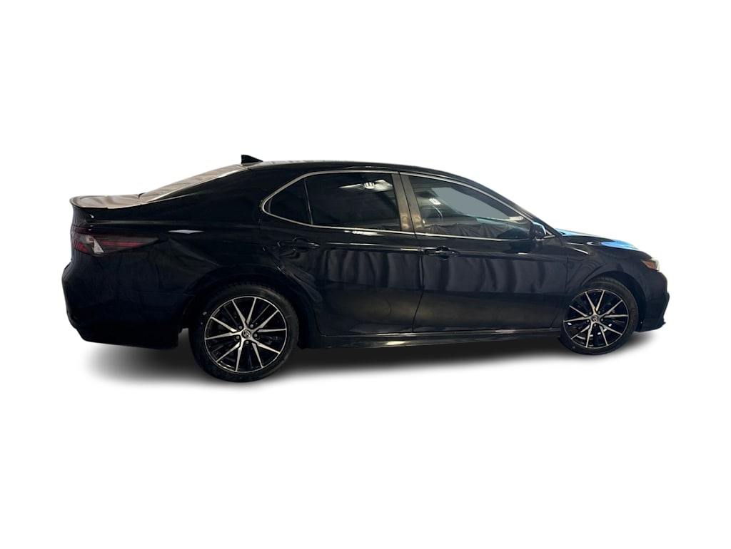 Thumbnail: 2022 Toyota Camry - 16