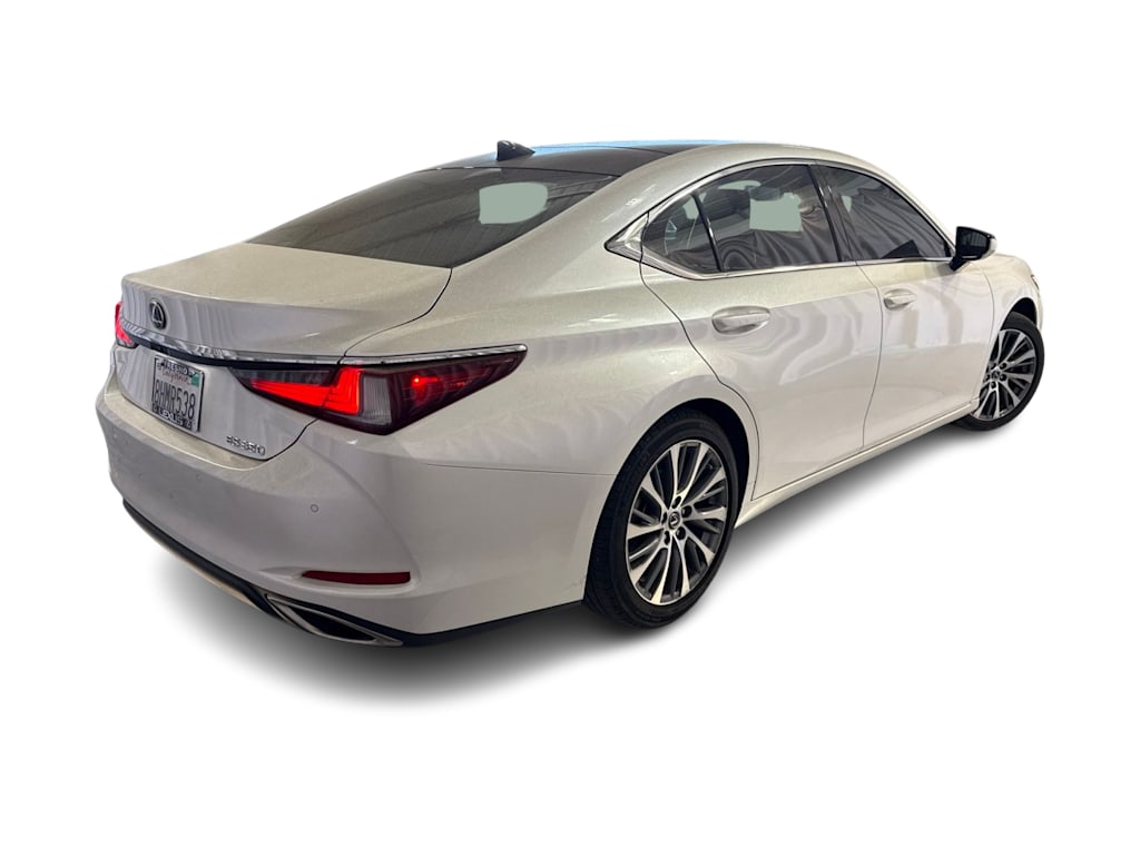 Thumbnail: 2019 Lexus ES - 17
