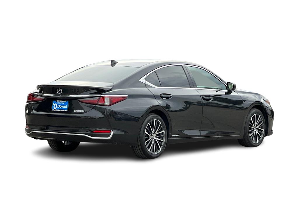 Thumbnail: 2022 Lexus ES - 18