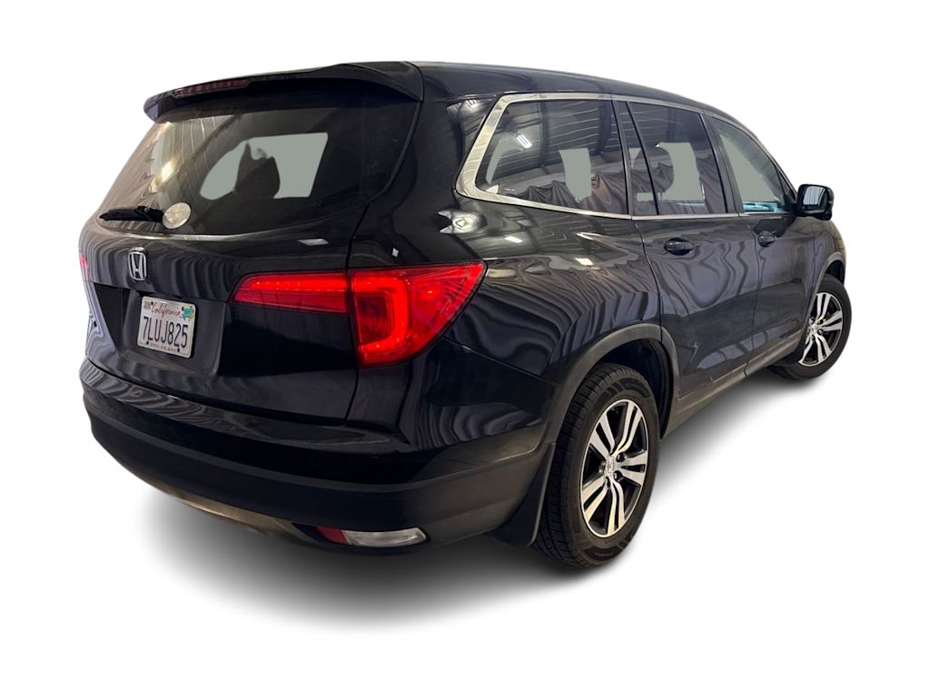 Thumbnail: 2016 Honda Pilot - 16