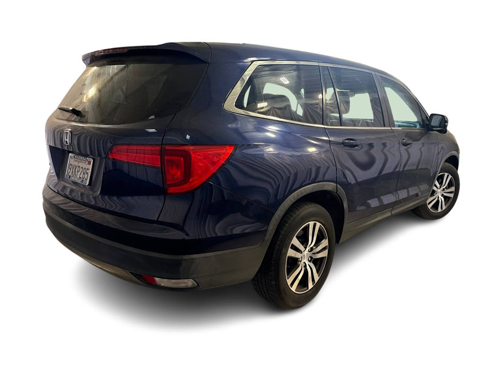 Thumbnail: 2017 Honda Pilot - 15