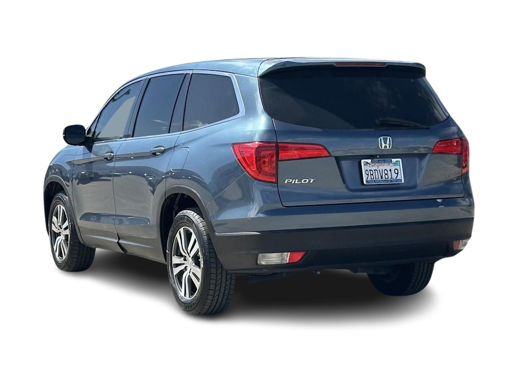 Thumbnail: 2017 Honda Pilot - 4
